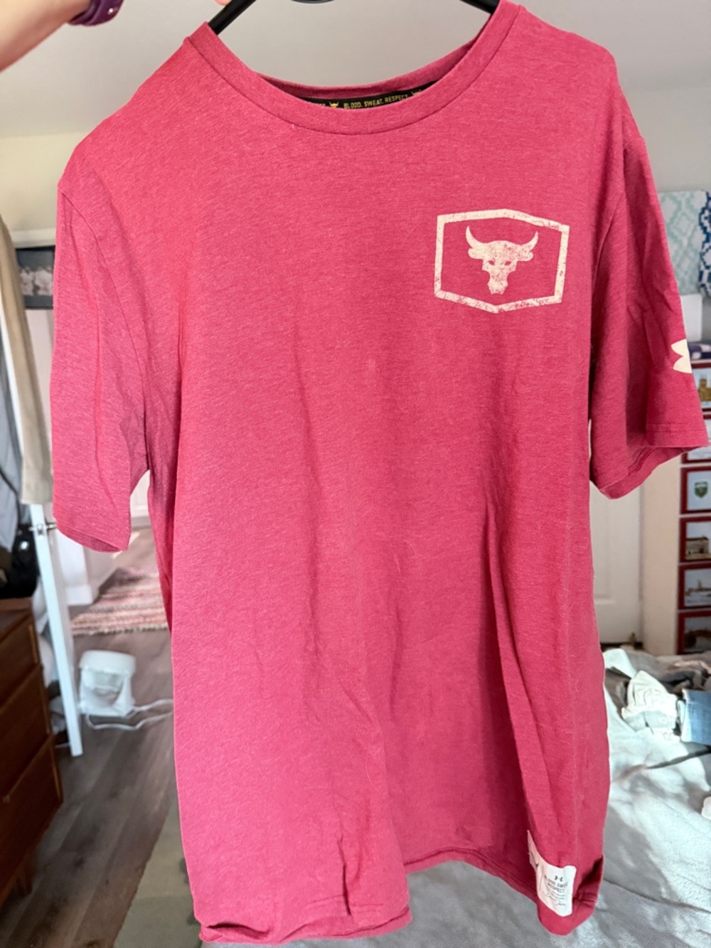 Under Armour No Bull Men’s Heather Red Short-Sleeve Logo Tee